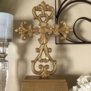 Metallic Gold Metal Decorative Cross⚜️